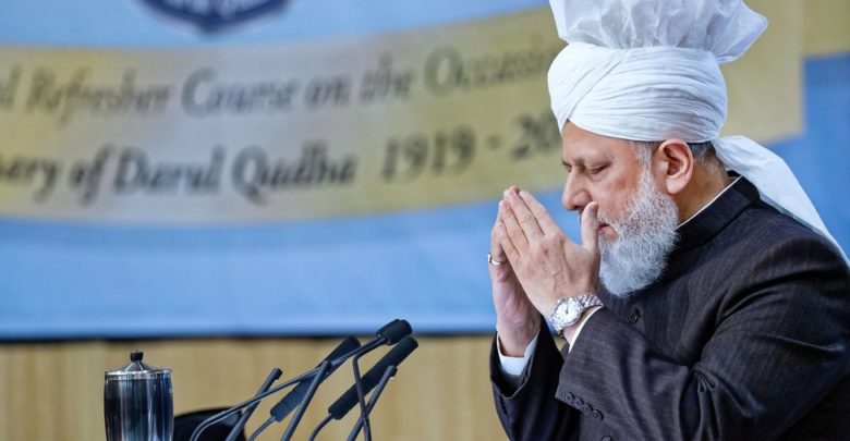 Photo of صد سالہ جوبلی دارالقضاء سلسلہ عالیہ احمدیہ (1919ء تا 2019ء) کے موقع پر انٹرنیشنل ریفریشر کورس کا انعقاد