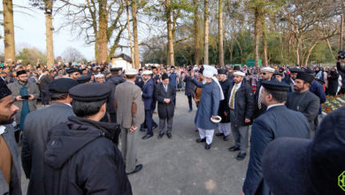 Photo of امیر المومنین حضرت خلیفۃ المسیح الخامس ایّدہ اللہ تعالیٰ بنصرہ العزیز  نئے مرکزِ احمدیت ‘اسلام آباد’ منتقل ہو گئے
