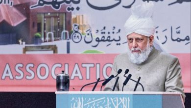 Photo of حضرت امیر المومنین خلیفۃ المسیح الخامس ایّدہ اللہ تعالیٰ بنصرہ العزیز کی جماعت احمدیہ برطانیہ کی چالیسویں مجلسِ شوریٰ میں بابرکت شمولیت، بصیرت افروز اختتامی خطاب