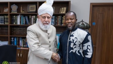 Photo of ڈائریکٹر جنرل نیشنل ٹی وی سیرالیون اورKBC کے صحافی کی ملاقات