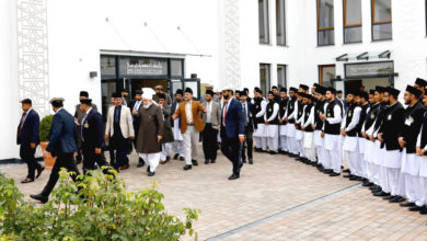 Photo of حضرت خلیفۃ المسیح الخامس ایّدہ اللہ تعالیٰ بنصرہ العزیز کا دورۂ یورپ (اکیسواں روز، منگل 15؍ اکتوبر2019ء)