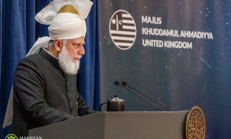 Photo of امتِ مسلمہ کا علمی انحطاط اور احمدی محققین کی ذمہ داریاں