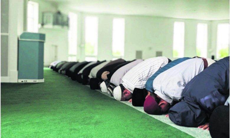 Photo of یمن کے احمدیوں، امّتِ مسلمہ نیز دنیا کے عمومی حالات کے لیے دعاؤں کی تحریک