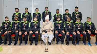 Photo of امیر المومنین حضرت خلیفۃ المسیح الخامس ایّدہ اللہ تعالیٰ بنصرہ العزیز کی مصروفیات