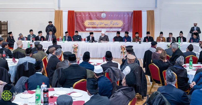 Photo of تعلیم الاسلام کالج اولڈ سٹوڈنٹس ایسوسی ایشن کے سالانہ اجلاس میں حضور انور  ایّدہ اللہ تعالیٰ کی بابرکت شمولیت