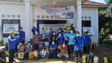 Photo of کورونا وائرس سے پیدا شدہ دنیا کے ہنگامی حالات میں جماعت ہائے احمدیہ عالم گیر کی جانب سے بے لوث خدمتِ خلق کے نظارے