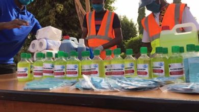 Photo of کورونا وائرس سے پیدا شدہ دنیا کے ہنگامی حالات میں جماعت ہائے احمدیہ عالم گیر کی جانب سے بے لوث خدمتِ خلق کے نظارے