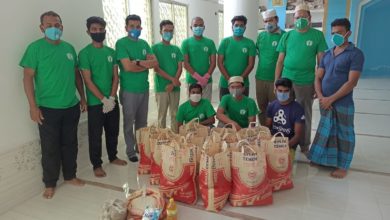 Photo of کورونا وائرس سے پیدا شدہ دنیا کے ہنگامی حالات میں جماعت احمدیہ کی جانب سے خدمتِ خلق کے نظارے