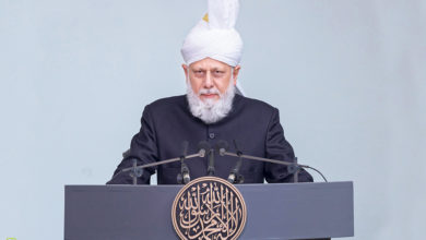 Photo of خطبہ عید الفطر سیّدنا امیر المومنین حضرت مرزا مسرور احمد خلیفۃ المسیح الخامس ایّدہ اللہ تعالیٰ بنصرہ العزیزفرمودہ 14؍ نومبر 2004ء