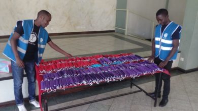 Photo of کورونا وائرس سے پیدا شدہ دنیا کے ہنگامی حالات میں جماعت احمدیہ کی جانب سے بے لوث خدمتِ خلق کے نظارے