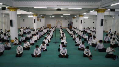 Photo of واقفین نو بنگلہ دیش کی امیر المومنین حضرت خلیفۃ المسیح الخامس ایّدہ اللہ تعالیٰ بنصرہ العزیز سے (آن لائن) ملاقات