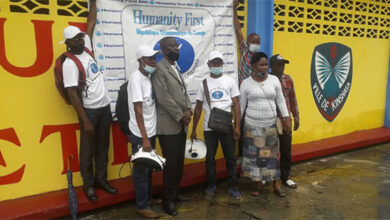 Photo of ہیومینٹی فرسٹ کونگو کنشاسا کے زیر انتظام کنشاسا شہر کی 7میونسپل کمیٹیز میں جراثیم کش سپرے