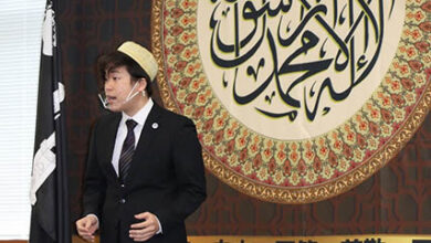 Photo of احمدیہ مسجد بیت الاحد جاپان میں جاپانی نوجوانYudai Inokawa نے مترنم قصیدہ بردہ شریف پیش کیا