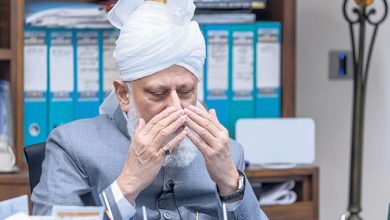 Photo of حضرت خلیفۃ المسیح الخامس ایدہ اللہ تعالیٰ بنصرہ العزیز کے قبولیتِ دعا کے ایمان افروزواقعات (قسط اوّل)