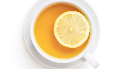 Photo of صبح سویرے نیم گرم پانی میں لیموں اور شہد ملا کر پینے کے انسانی صحت پراثرات