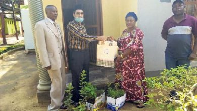 Photo of زیمبیا کے ایک نئے ضلع میں احمدیت کا قیام اور Minister of Gender کا پٹوکے مشن ہاؤس کا دورہ