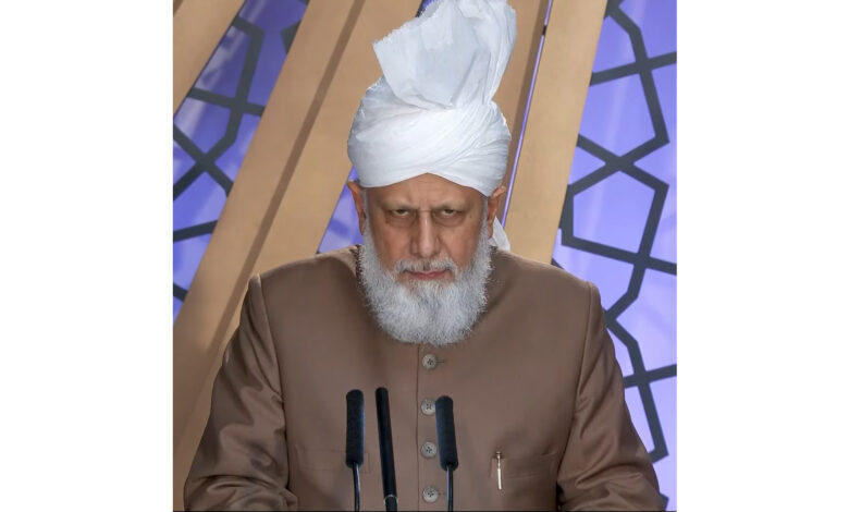 Photo of سالانہ اجتماع مجلس انصاراللہ برطانیہ کے اختتامی اجلاس سے حضورِ انور کا خطاب، اجتماع کی مختصر رپورٹ