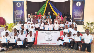 Photo of احمدیہ پری اینڈ پرائمری اسکول، موروگورو، تنزانیہ میں پہلی تقریب تقسیم اسناد