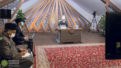 Photo of امیر المومنین حضرت خلیفۃ المسیح الخامس ایّدہ اللہ تعالیٰ بنصرہ العزیز کے ساتھ طلبہ مجلس خدام الاحمدیہ مغربی کینیڈا کی (آن لائن) ملاقات