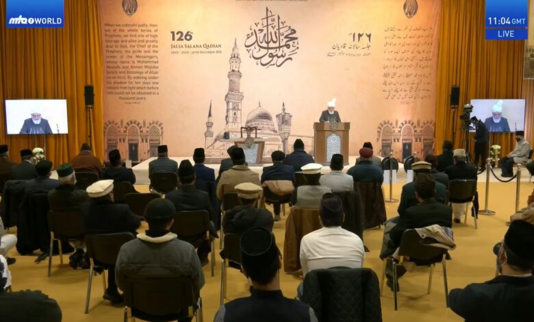 Photo of امن عالم کے قیام کے لیے اسلام کے سنہری اصولوں کا بیان۔ جلسہ سالانہ قادیان 2021ء کے اختتامی اجلاس سے حضورِ انور کا بصیرت افروز خطاب