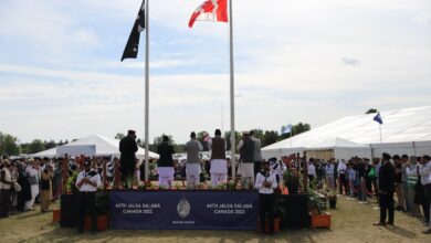 Photo of امیرالمومنین حضرت خلیفۃالمسیح الخامس ایدہ اللہ تعالیٰ بنصرہ العزیز کا دورۂ کینیڈا  2016ء