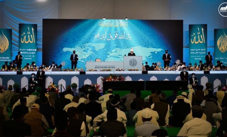 Photo of 56ویں جلسہ سالانہ برطانیہ کی تقریب پرچم کشائی اورحضورانورکا افتتاحی خطاب فرمودہ5؍اگست2022ء(خلاصہ)