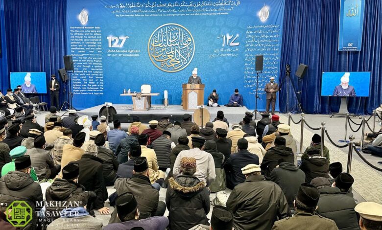 Photo of جلسہ سالانہ کا مقصد: دینی، روحانی اور اخلاقی ترقی کا حصول (جلسہ سالانہ قادیان ۲۲ء کے اختتامی اجلاس سے حضورِ انور کا بصیرت افروز خطاب)