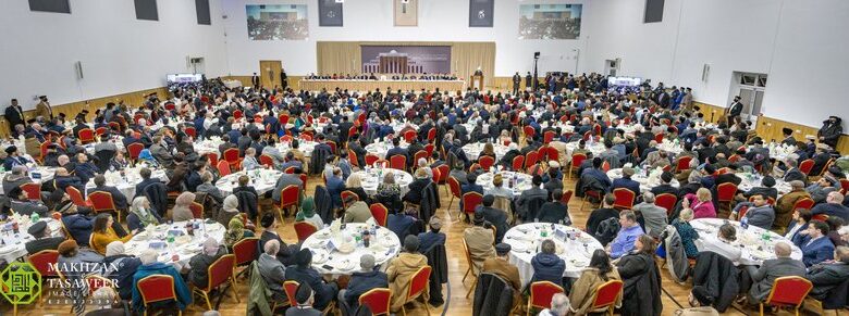 Photo of اسلامی تعلیمات ہی قیامِ امنِ عالم کی ضامن ہیں (پیس سمپوزیم ۲۰۲۳ء سے حضورِ انور کا خطاب)