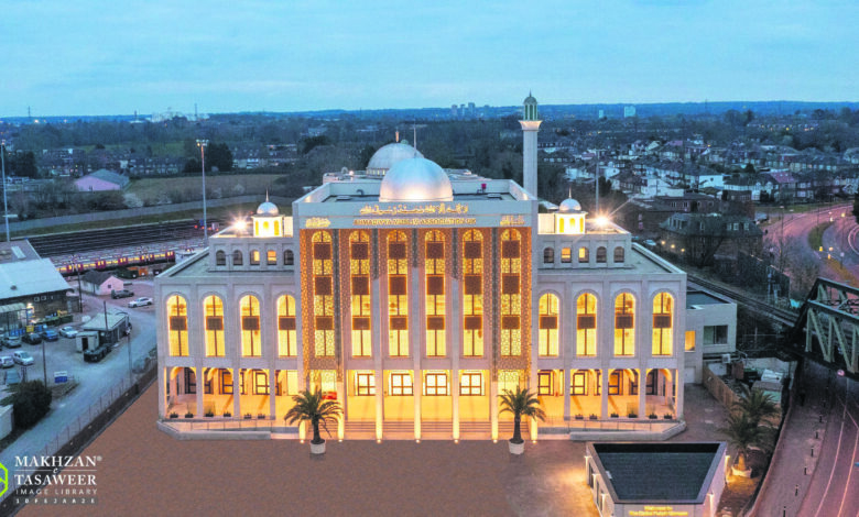 Photo of بطور واقفاتِ نَو آپ کو اپنی نمازوں کی دوسروں سے بڑھ کر فکر کرنی چاہیے (سالانہ اجتماع واقفاتِ نَو (یوکے) سے حضورِ انورایدہ اللہ تعالیٰ کا بصیرت افروز اختتامی خطاب)