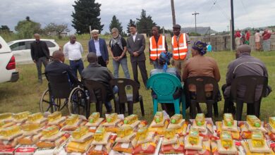 Photo of ہیومینٹی فرسٹ لیسوتھو کے تحت راشن کی تقسیم