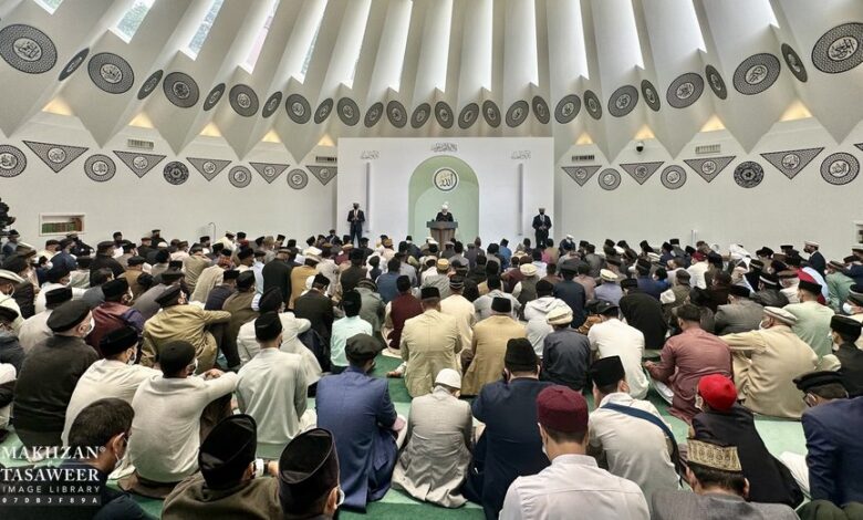 Photo of قربانیاں اس وقت قبول کی جاتی ہیں جب تقویٰ کے پیش نظر کی جائیں۔ خطبہ عیدالاضحیٰ حضورِ انور ایّدہ اللہ