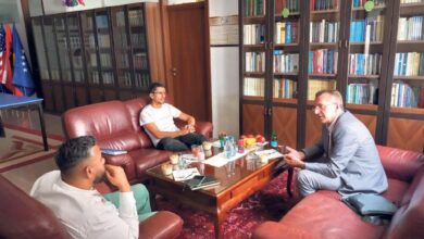 Photo of جماعت احمدیہ کوسوو کے مرکز میں پولیس یونین کے صدرکا دورہ