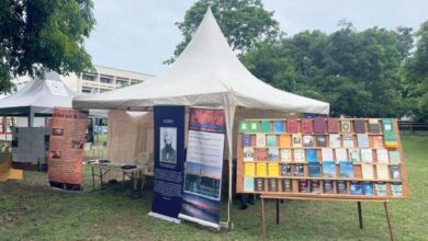 Photo of کیپ کوسٹ یونیورسٹی (گھانا) میں جماعتی کتب کی نمائش