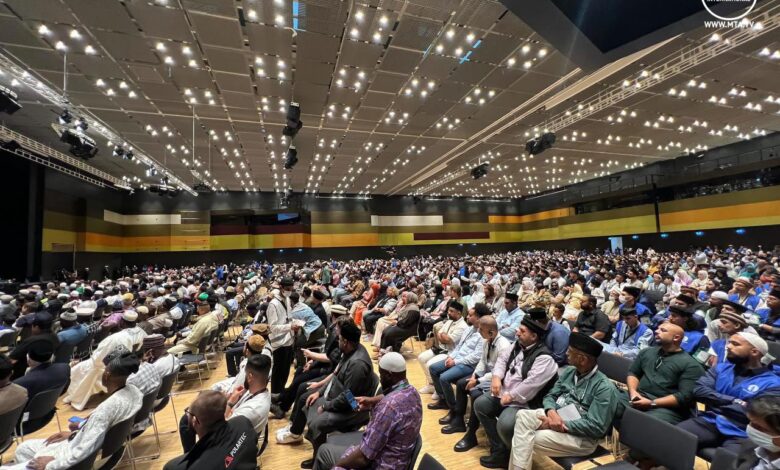 Photo of اسلامی تعلیمات محبت، رواداری، امن اور سلامتی کی ضامن ہیں (زیر تبلیغ جرمن مہمانوں سے خطاب)