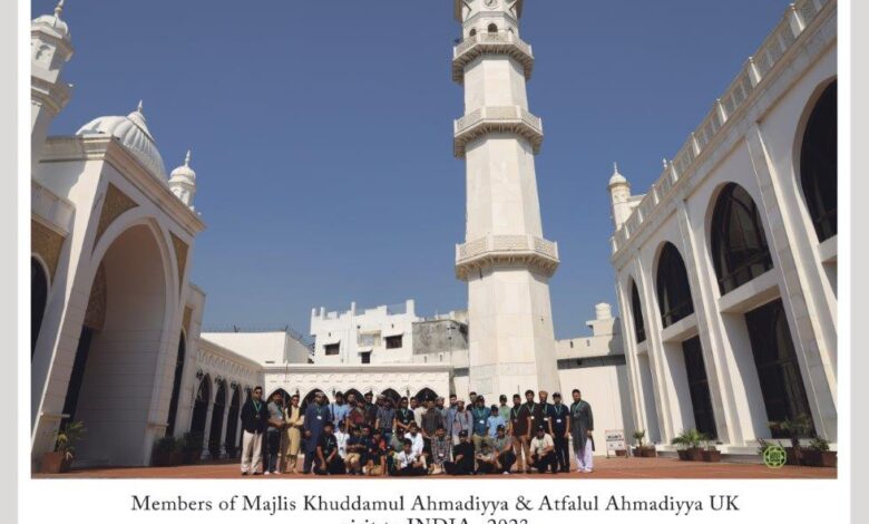 Photo of یوکے سے خدام و اطفال پر مشتمل وفد کی قادیان کے مقامات مقدسہ کی زیارت اور نئی دہلی و آگرہ کے تاریخی مقامات کی سیر