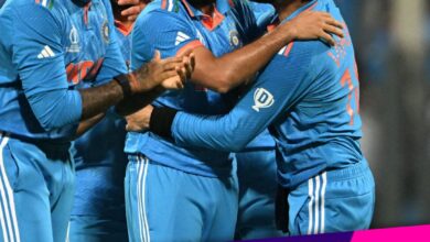 Photo of کرکٹ ورلڈکپ 2023ء: بھارت نے سری لنکا کو 302رنز سے ہرادیا۔اس طرح میزبان ٹیم سیمی فائنل میں جگہ بنانے والی پہلی ٹیم بھی بن گئی!