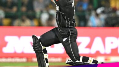 Photo of کرکٹ ورلڈ کپ 2023ء میں نیوزیلینڈ، سری لنکا کو یکطرفہ مقابلہ میں شکست دے کر سیمی فائنل میں رسائی کے بالکل قریب پہنچ گیا!