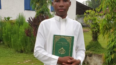 Photo of مدرسۃ الحفظ سیرالیون کے پہلےخوش نصیب حافظِ قرآن کا اعزاز