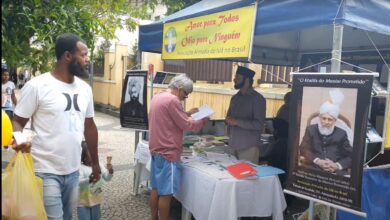 Photo of پیٹروپولس ،برازیل میں جماعت احمدیہ کاتبلیغی بک سٹال