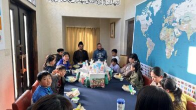 Photo of جاپان میں کرسمس کے موقع پر ایک سکول کے طلبہ و اساتذہ کا مسجد بیت الاحد کا دورہ