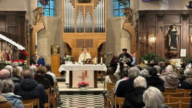 Photo of مجلس خدام الاحمدیہ و مجلس انصار اللہ بیلجیم کی طرف سے اولڈ ہومز اور گرجا گھروں میں تحائف کی تقسیم