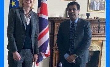 Photo of ایڈنبرا، سکاٹ لینڈ کی قونصلیٹ جنرل آف جرمنی و ہندوستان کا دورہ اور جماعت احمدیہ کا تعارف