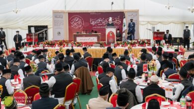 Photo of وفا، محنت اور دعا ایک مبلغ کی کامیابی کا راز ہیں (تقریب تقسیم اسناد جامعہ احمدیہ یوکے، کینیڈا و جرمنی سے حضورِ انور کا خطاب)