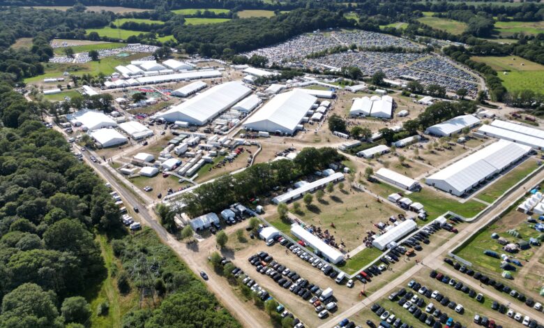 Photo of حضرت اقدس مسیح موعود علیہ الصلوٰۃ والسلام کے بے مثل عشق رسول صلی اللہ علیہ وسلم کا ایمان افروز تذکرہ (خلاصہ اختتامی خطاب حضور انور برموقع جلسہ سالانہ برطانیہ ۲۰۲۴ء)