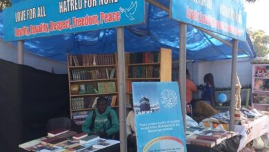 Photo of زیمبیا کےسب سے بڑے میلے میں تراجم قرآن کریم و دیگر جماعتی کتب کی نمائش