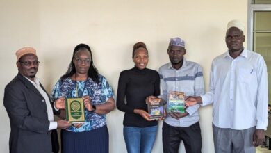 Photo of نیروبی کی یونائیٹڈ سٹیٹس انٹرنیشنل یونیورسٹی کی لائبریری کو جماعتی کتب کا عطیہ