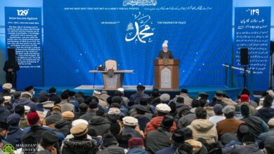 Photo of ہمارا فرض ہے کہ حضرت مسیح موعودؑ کا حبِّ پیغمبریؐ کا دعویٰ اپنے ہر عمل سے ثابت کریں (خلاصہ اختتامی خطاب جلسہ سالانہ قادیان۲۴ء)