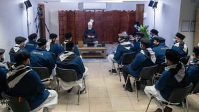 Photo of امیر المومنین حضرت خلیفۃ المسیح الخامس ایّدہ اللہ تعالیٰ بنصرہ العزیز کے ساتھ مجلس خدام الاحمدیہ ورجینیا ریجن امریکہ کے ایک وفد کی ملاقات