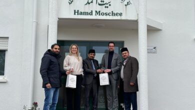 Photo of جماعت احمدیہ وٹلش، جرمنی کی مسجد حمد میں دو ممبرزآف پارلیمنٹ کی آمد