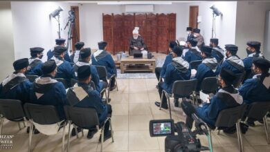 Photo of امیر المومنین حضرت خلیفۃ المسیح الخامس ایّدہ اللہ تعالیٰ کے ساتھ مجلس خدام الاحمدیہ امریکہ کے ورجینیا ریجن کےایک وفد کی ملاقات